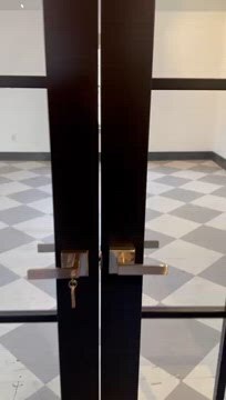 55 N Cedar St, Lititz, PA à louer - Vidéo sur l’inscription commerciale - Image 2 de 12