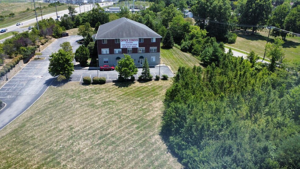 1655 Burlington Pike, Florence, KY à vendre - Photo du bâtiment - Image 3 de 7