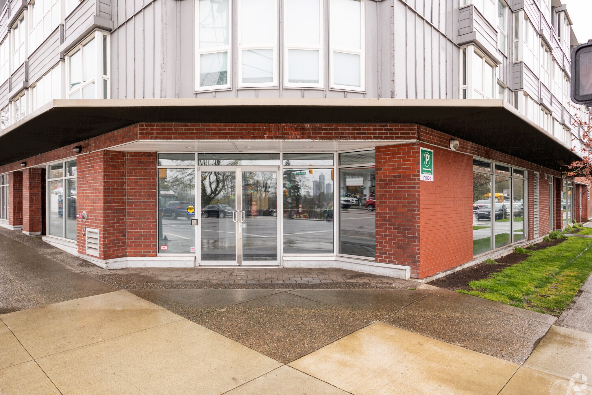2891-2893 Hastings St E, Vancouver, BC for lease Building Photo- Image 1 of 9
