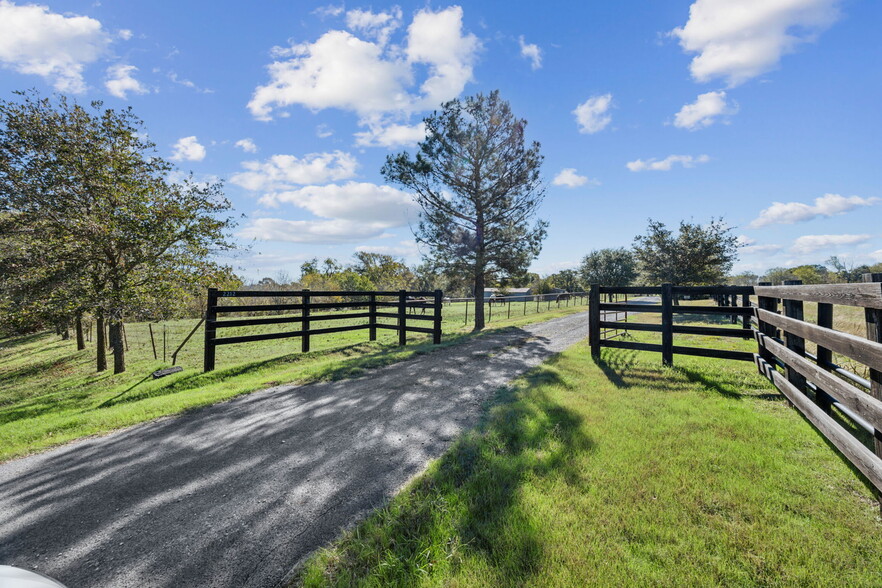 2212 Spring Hill Rd, Aubrey, TX for sale - Other - Image 3 of 24