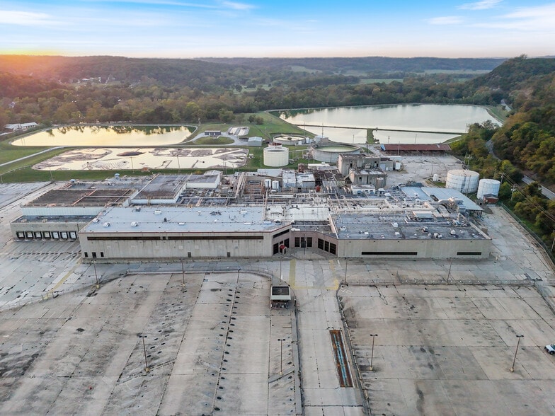 100 Tyson Ave, Noel, MO for sale - Building Photo - Image 3 of 12