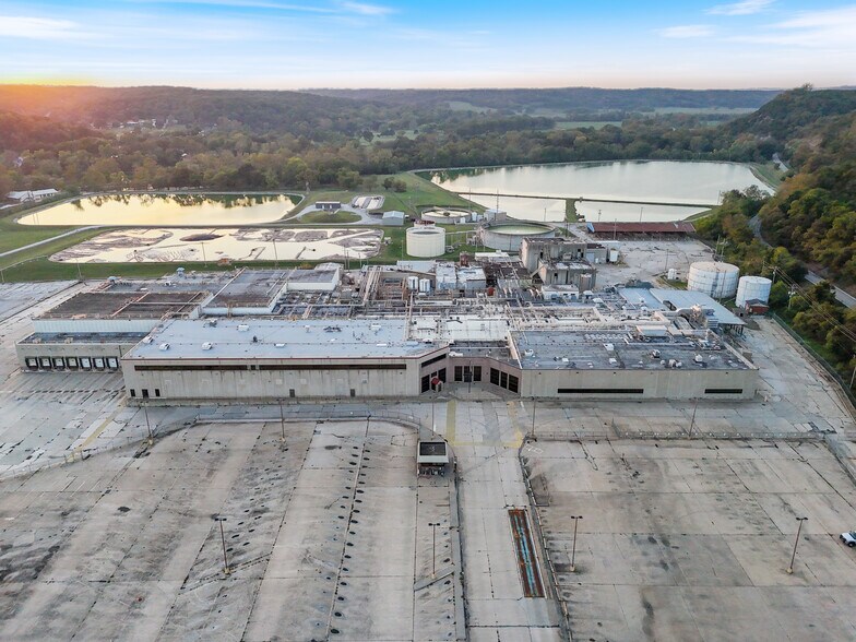 100 Tyson Ave, Noel, MO à vendre - Photo du bâtiment - Image 3 de 12