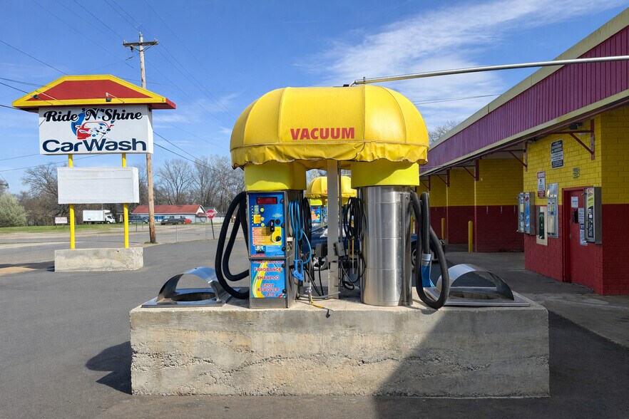 101 W Allison St, Statesville, NC à vendre - Photo du bâtiment - Image 2 de 5