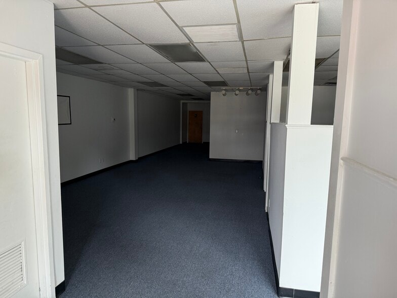 1872-1882 S Maple Ave, Fairborn, OH for lease - Interior Photo - Image 2 of 5
