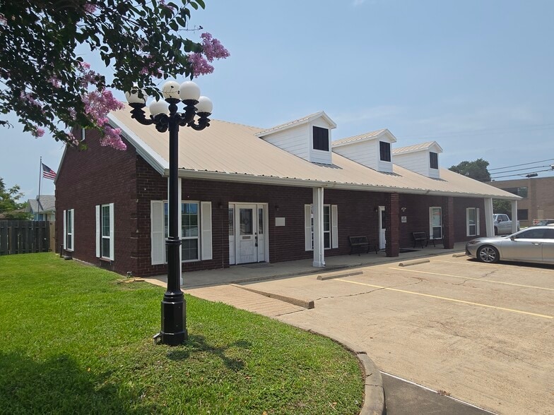 905 N Logan St, Texas City, TX à vendre - Photo du bâtiment - Image 2 de 15