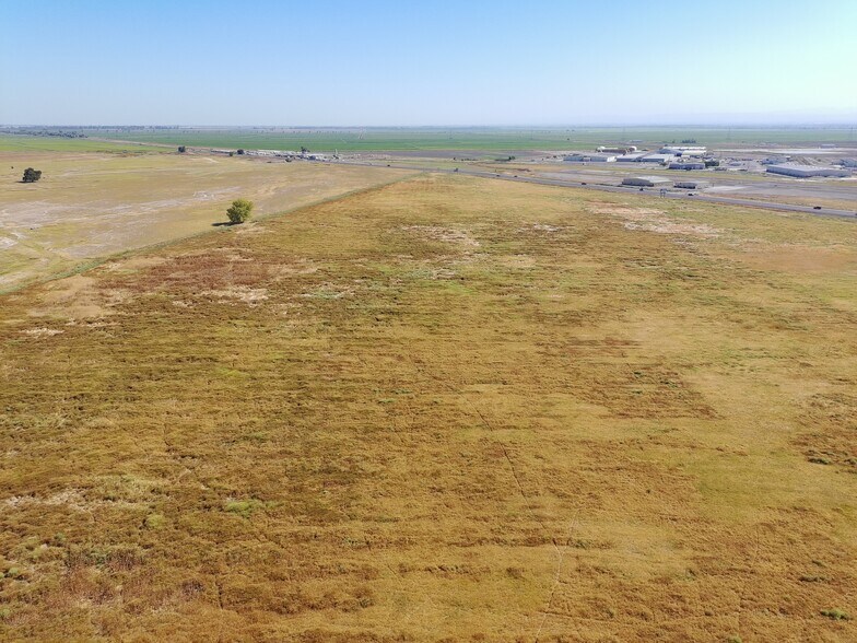 2971 California 45, Colusa, CA à vendre - Photo du bâtiment - Image 2 de 6