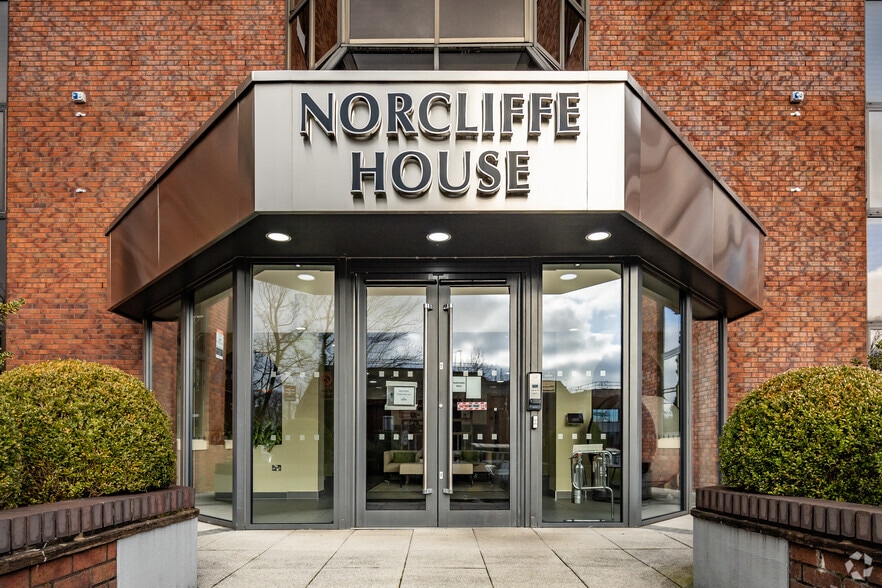 Station Rd, Wilmslow à louer - Photo du bâtiment - Image 2 de 3