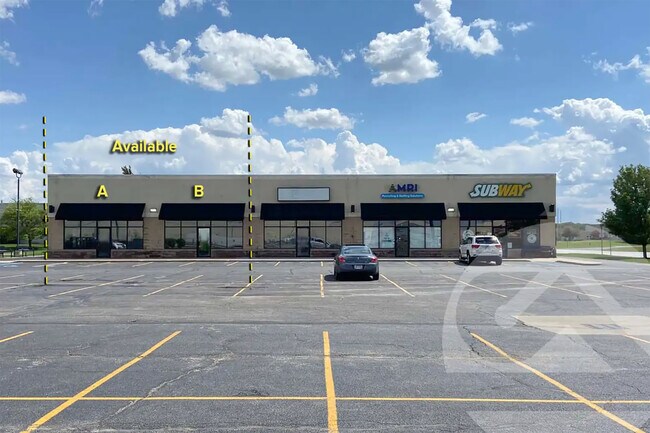 Plus de détails pour 28400 Cedar Park Blvd, Perrysburg, OH - Commerce de détail à louer