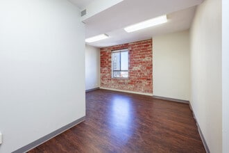 121 S Broadway Ave, Tyler, TX for lease Interior Photo- Image 1 of 4