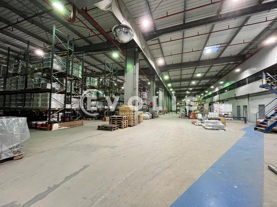 Industrial in Canéjan for lease Interior Photo- Image 1 of 14