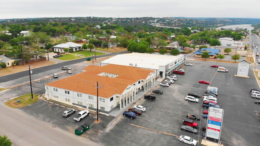 705 US Highway 281, Marble Falls, TX à louer - Photo du bâtiment - Image 3 de 4