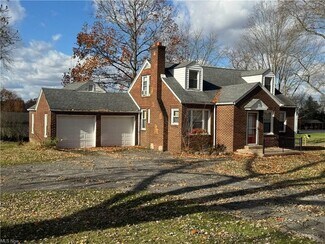 Plus de détails pour 374 Niles Cortland Rd SE, Warren, OH - Spécialité à vendre