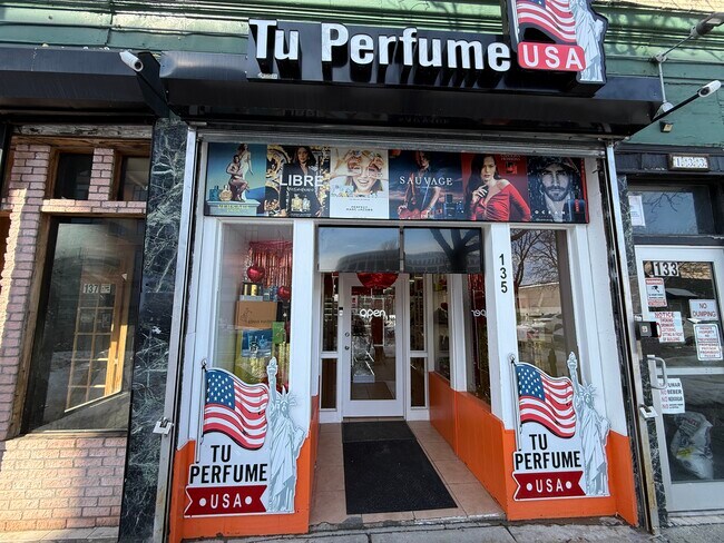 More details for 131-137 Essex St, Lawrence, MA - Retail for Lease