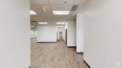 1825 Lakeway Dr, Lewisville, TX à louer Numérisation 3D de Matterport- Image 1 de 9