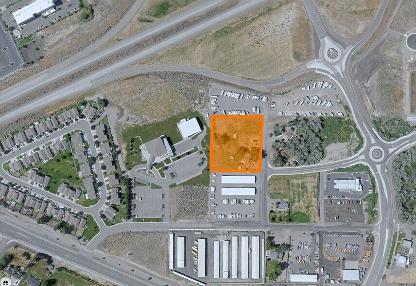 915 Jericho Ct, Richland, WA à vendre - Photo du bâtiment - Image 2 de 2