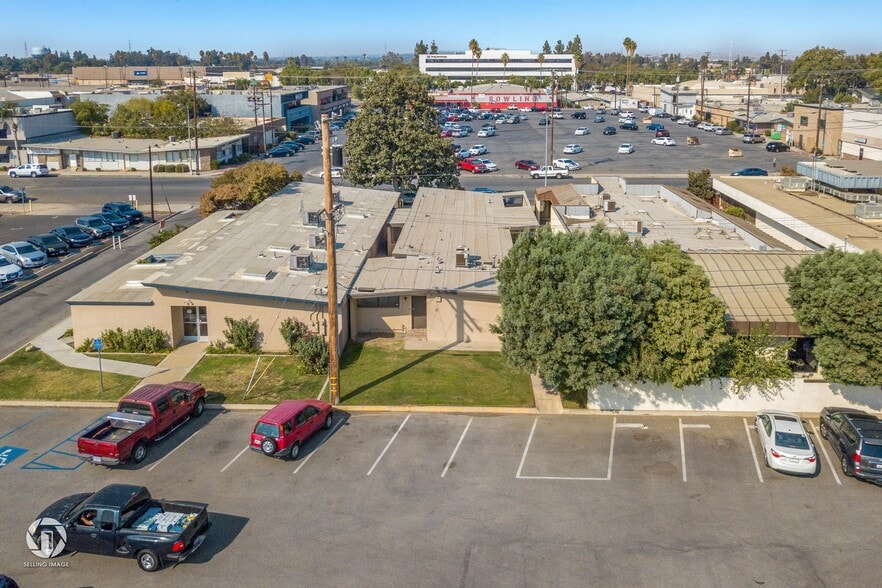 1801 28th St, Bakersfield, CA for lease - Building Photo - Image 3 of 41