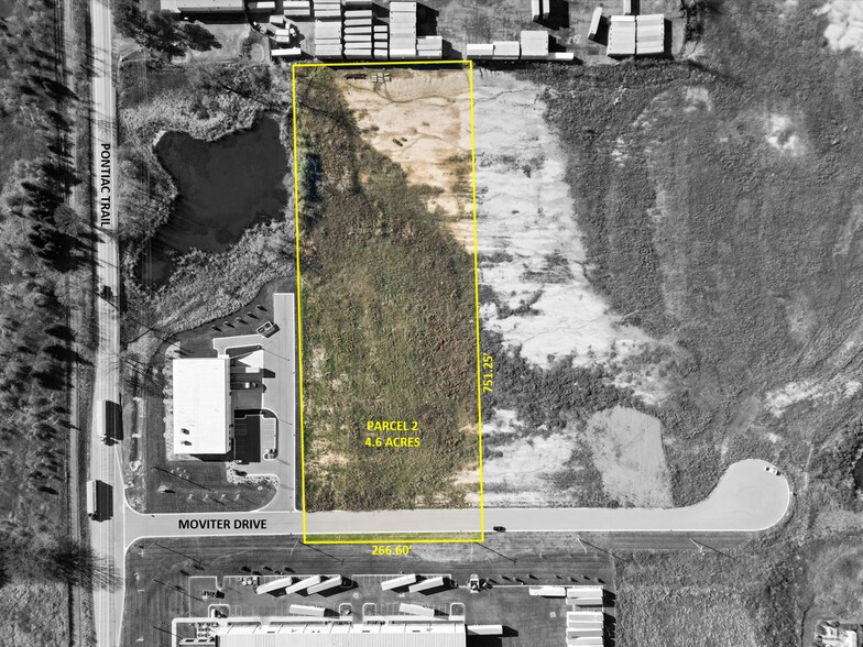 Moviter Drive, Wixom, MI à vendre - Aérien - Image 1 de 9