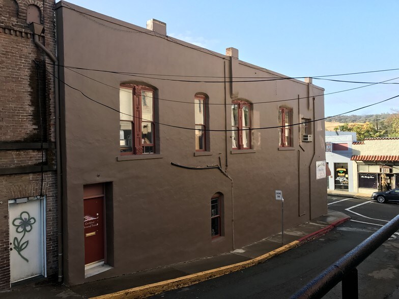8 Court St, Jackson, CA à louer - Photo du bâtiment - Image 3 de 29