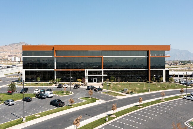 Plus de détails pour 1800 W Ashton Blvd, Lehi, UT - Bureau à louer