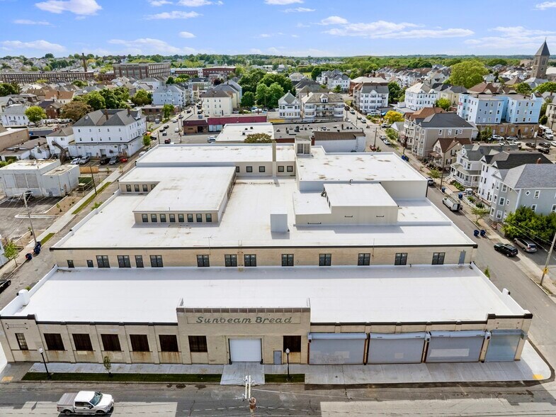 229 Coffin Ave, New Bedford, MA à louer - Aérien - Image 1 de 15
