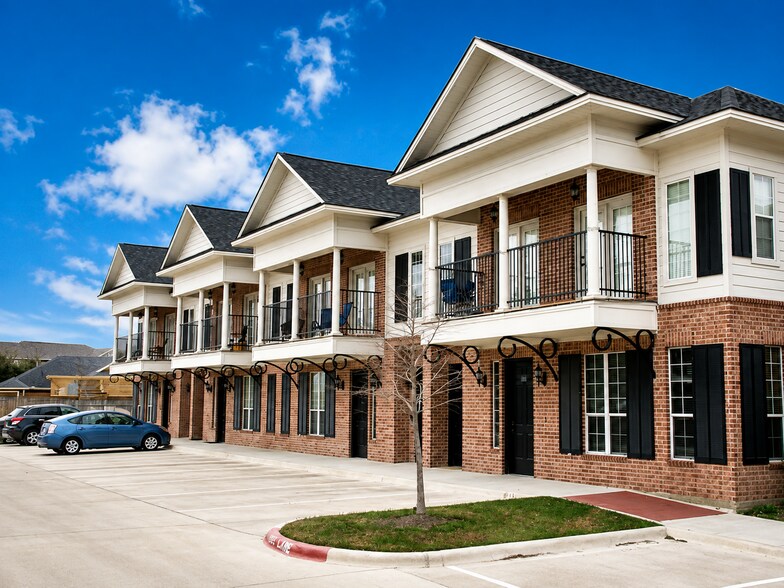 701 Luther St W, College Station, TX à vendre - Photo du bâtiment - Image 2 de 2