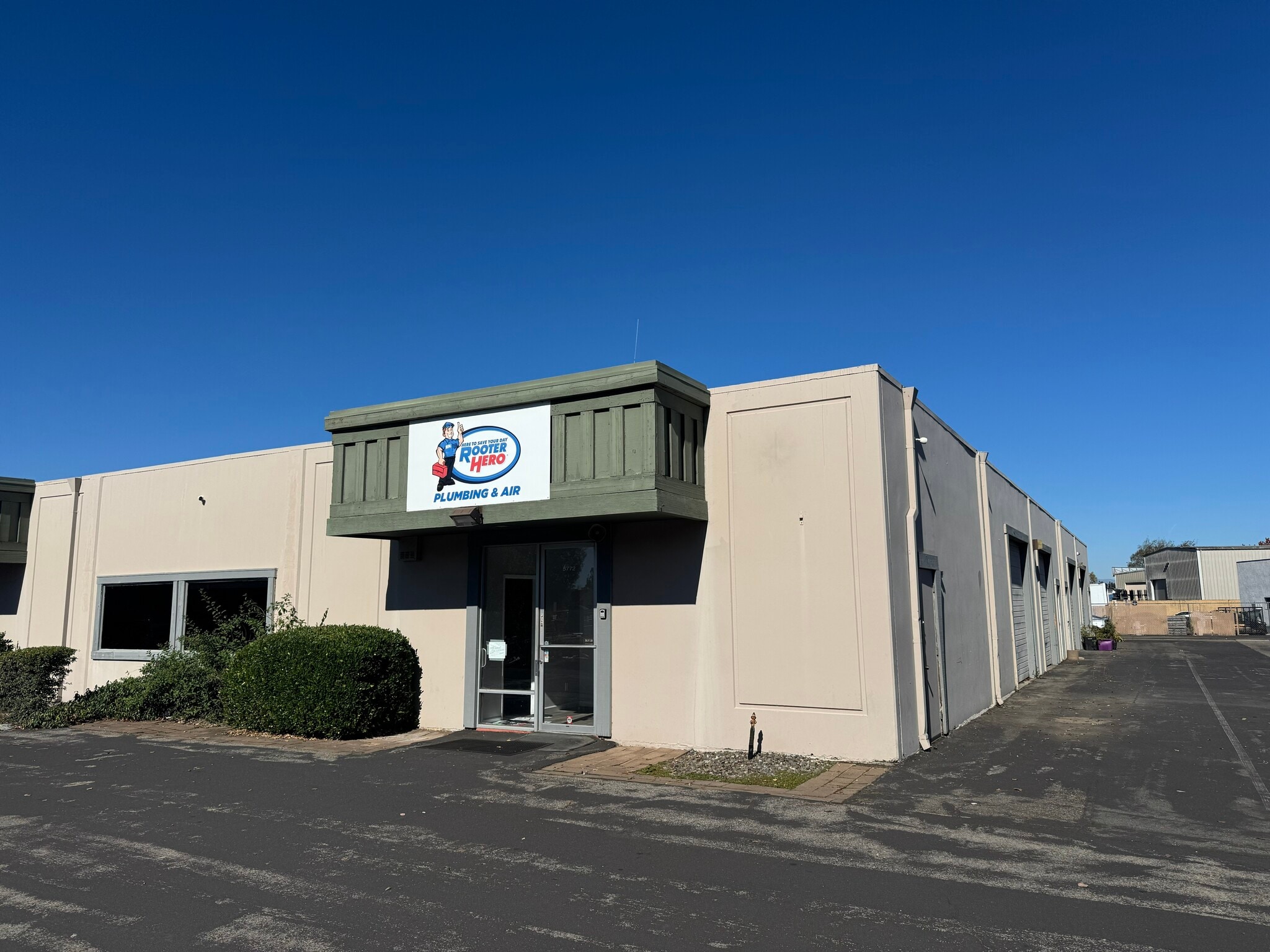 5750-5778 Commerce Blvd, Rohnert Park, CA for lease Building Photo- Image 1 of 11