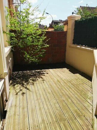 Plus de détails pour Bureau à vendre