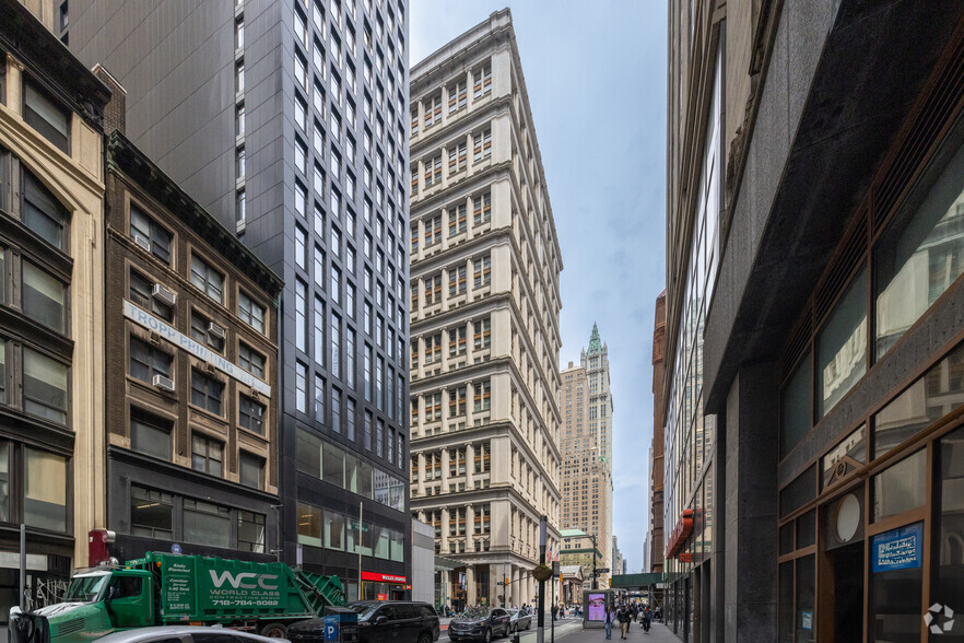 195 Broadway, New York, NY for lease - Building Photo - Image 2 of 5