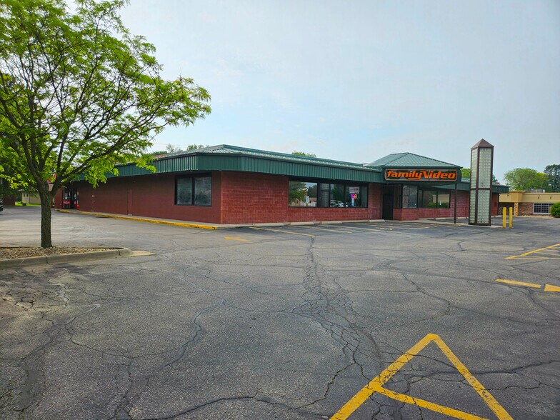 5 S Harmony Dr, Janesville, WI à louer - Photo du bâtiment - Image 1 de 9