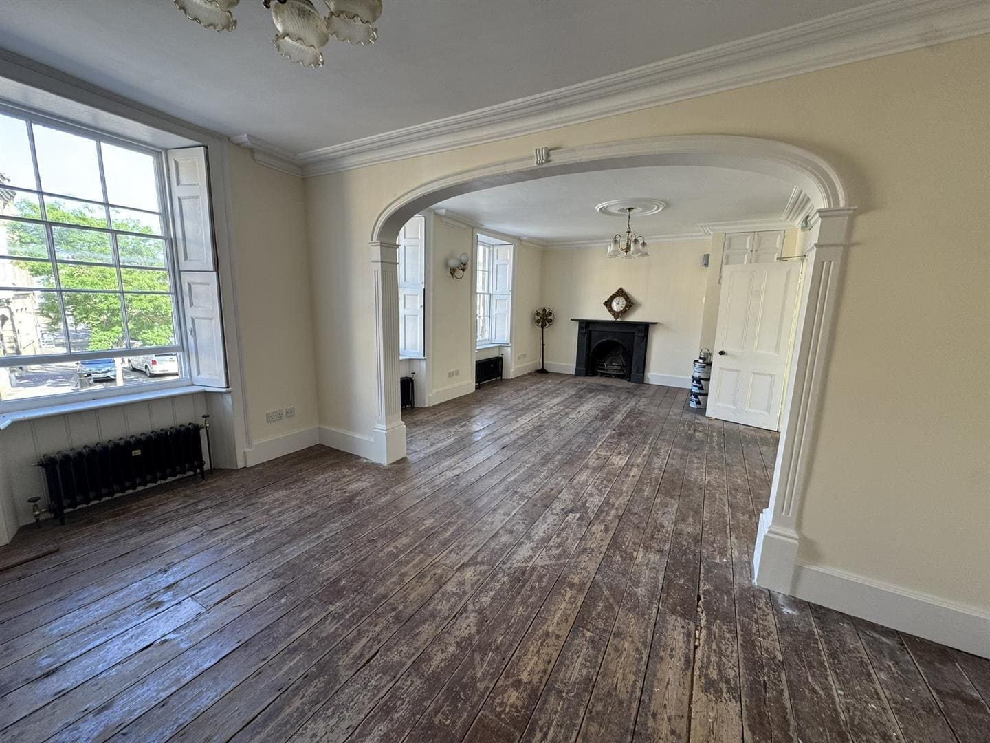 1 North Street, Ilminster for lease Interior Photo- Image 1 of 6