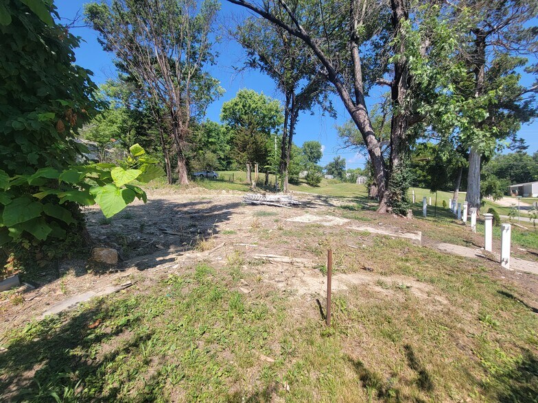 505 S 4th St, Clarksville, MO for sale - Building Photo - Image 2 of 10