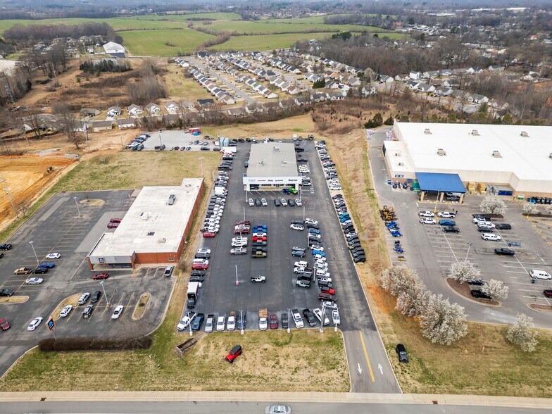 3450 Tom Austin Hwy, Springfield, TN à louer - Photo du bâtiment - Image 3 de 30