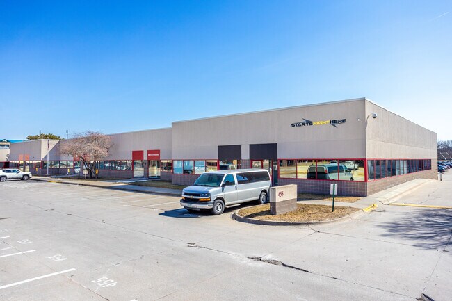 Plus de détails pour 455 SW 5th St, Des Moines, IA - Local d'activités à louer