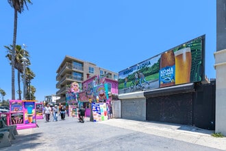 2013 Ocean Front Walk, Venice, CA à louer Photo intérieure- Image 2 de 5