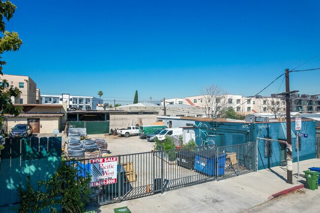 More details for 2999-3001 N Coolidge Ave – for Sale, Los Angeles, CA