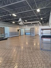 717 W Broadway, Council Bluffs, IA for lease Interior Photo- Image 1 of 4