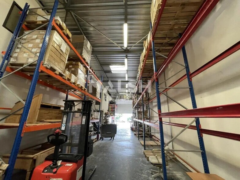 Flex in Lozanne for sale - Interior Photo - Image 2 of 13