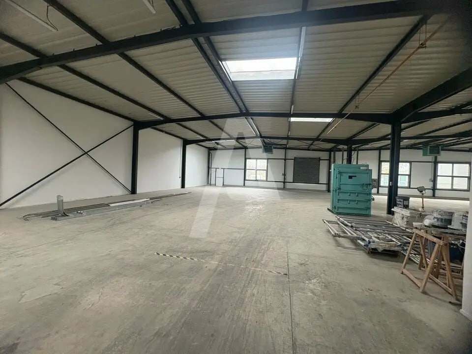 Flex in Ivry-sur-Seine for lease Interior Photo- Image 1 of 5