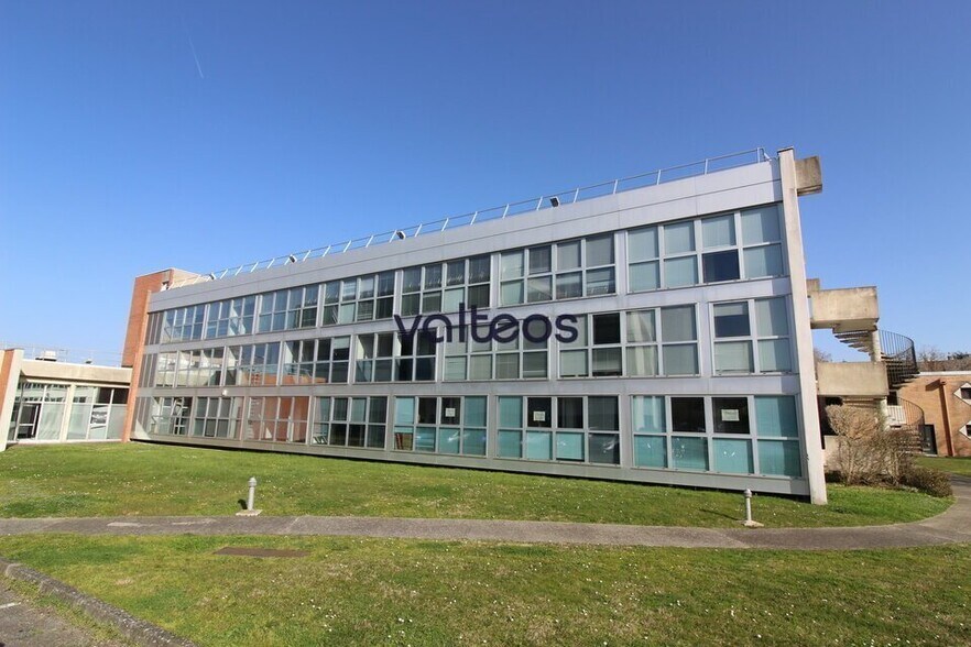 8 Avenue Yves Brunaud, Colomiers for sale - Building Photo - Image 2 of 9