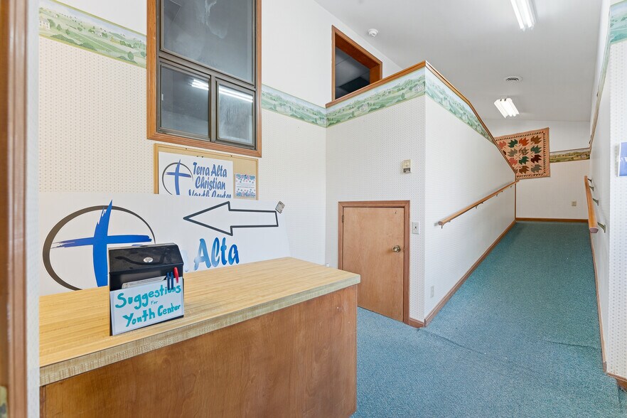 102 4th St, Terra Alta, WV à vendre - Photo du bâtiment - Image 2 de 51