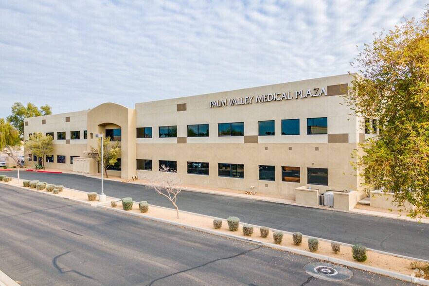 13657 W McDowell Rd, Goodyear, AZ à louer - Photo du bâtiment - Image 2 de 4