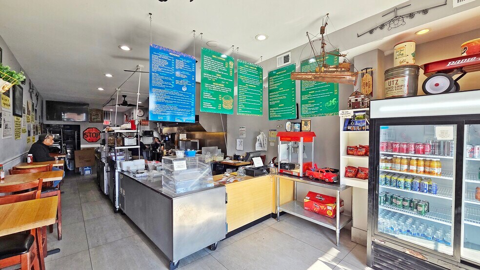 3901-3911 Lee Hwy, Arlington, VA à louer - Photo du bâtiment - Image 3 de 7