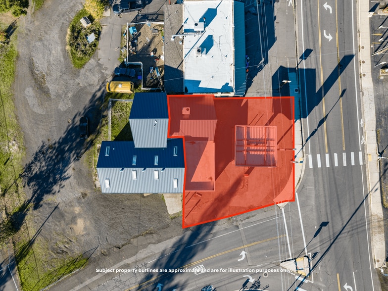 21823 Highway 62, Shady Cove, OR for lease - Building Photo - Image 3 of 41