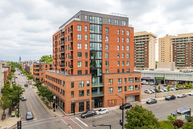 Plus de détails pour 2620-2660 Rue Ontario E, Montréal, QC - Commerce de détail à louer