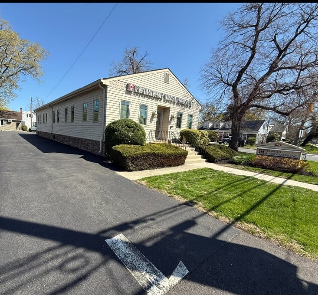 2426 Nottingham Way, Hamilton, NJ à vendre - Photo du bâtiment - Image 2 de 6