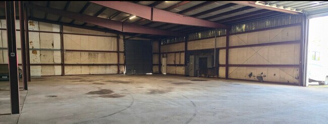 More details for 493 Old Turnpike Rd, Plantsville, CT - Industrial for Lease