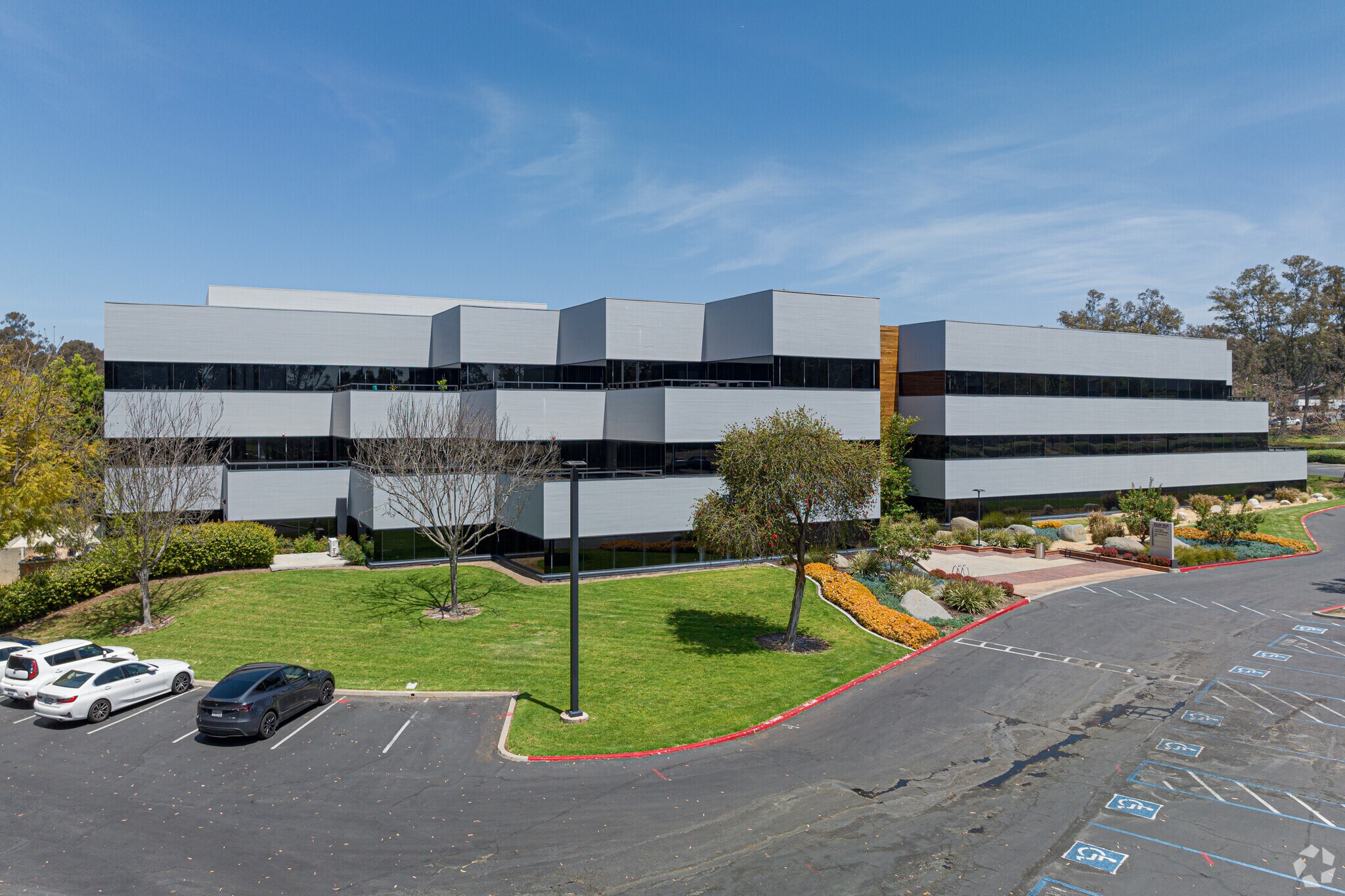 10089 Willow Creek Rd, San Diego, CA for lease Primary Photo- Image 1 of 14