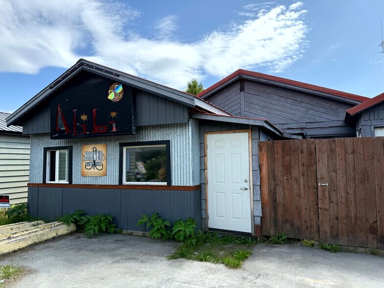453 E Pioneer Ave, Homer, AK à vendre - Photo du bâtiment - Image 1 de 10