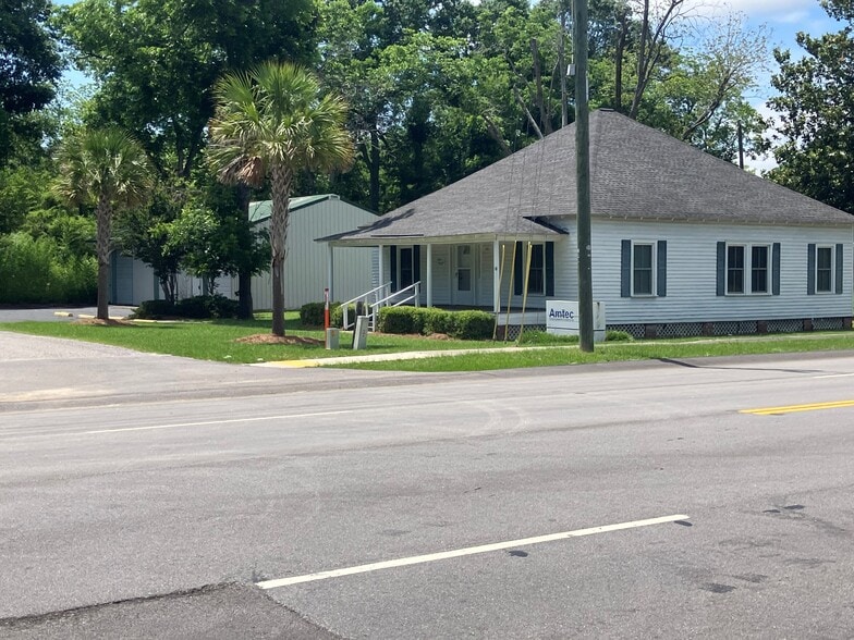 306 Woodrow St, Neeses, SC for sale - Primary Photo - Image 1 of 3