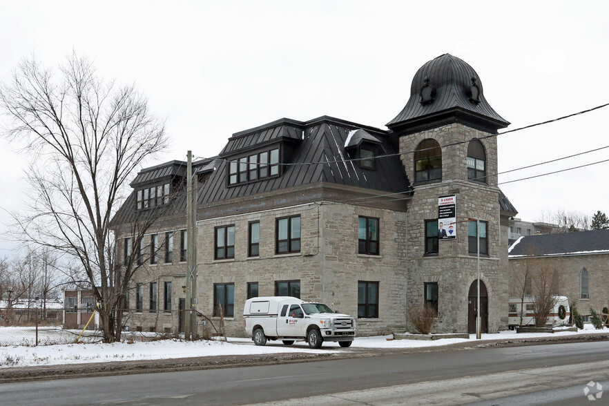 170 Rue Principale, Gatineau, QC à louer - Photo du bâtiment - Image 2 de 4